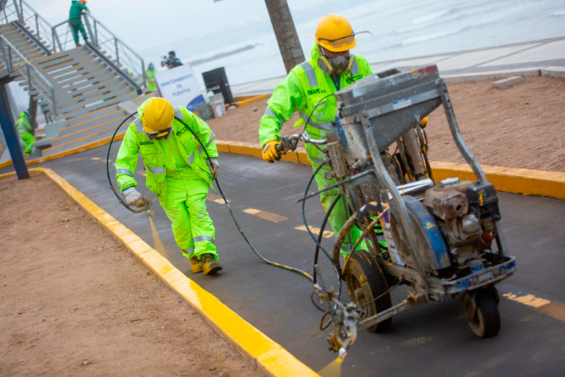 Municipalidad de Lima inició mantenimiento de pistas y puentes en la Costa Verde