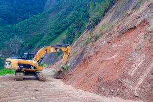 San Martín: Gobierno regional interviene plataforma y drenaje de la carretera Metal-Marcos